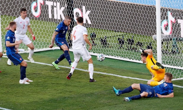 باريس سان جيرمان يتأهل لنصف نهائي كأس الرابطة الفرنسية بتفوق ملحوظ